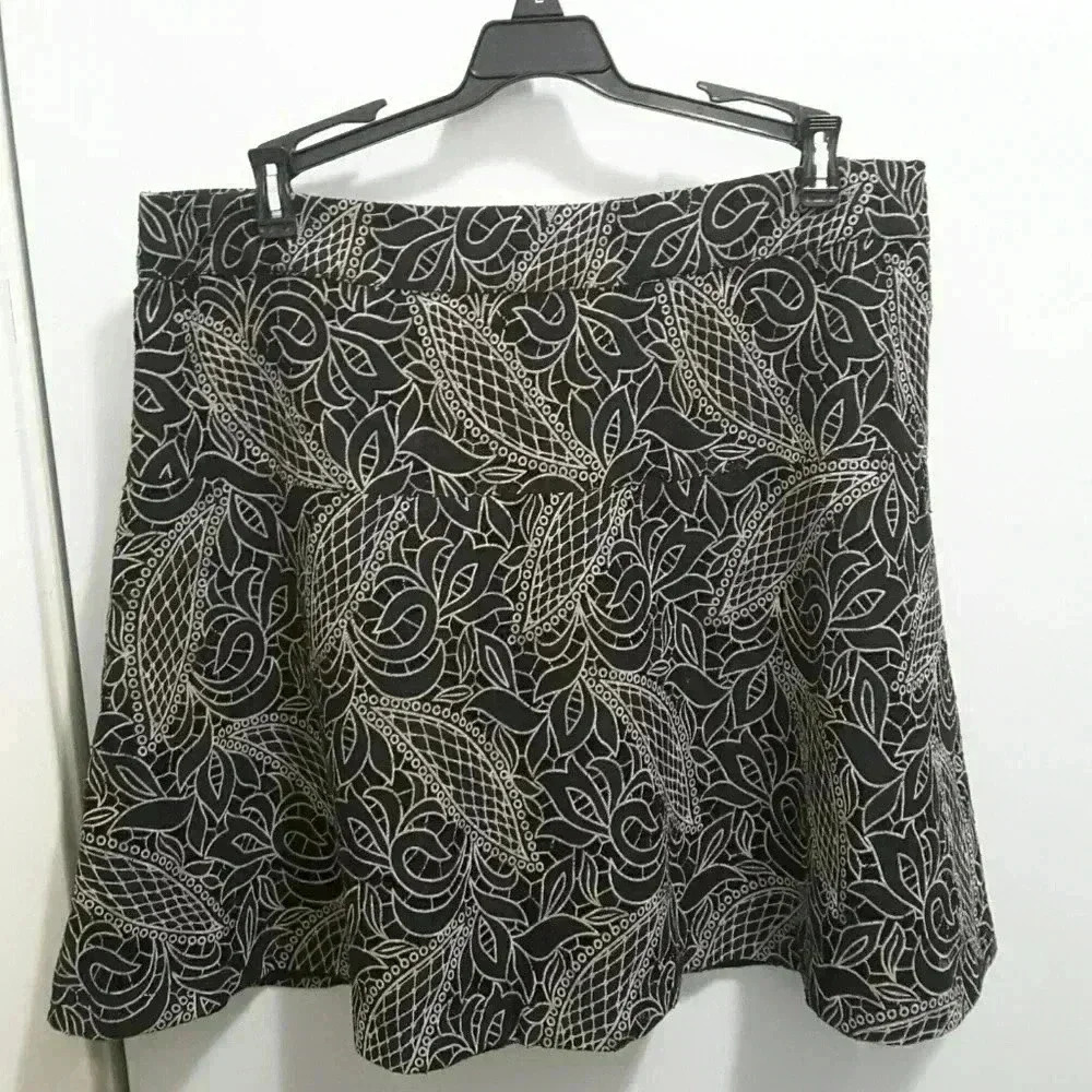 New York & Company skirt
